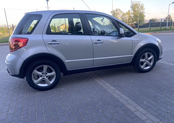 Suzuki SX4 cena 21900 przebieg: 156500, rok produkcji 2010 z Legionowo małe 232